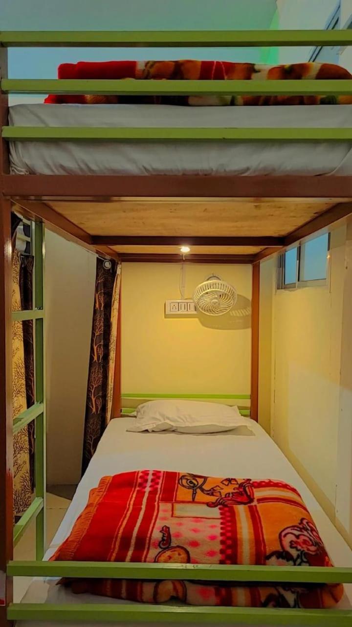 Baba'S Rishikesh Hostel Exterior photo