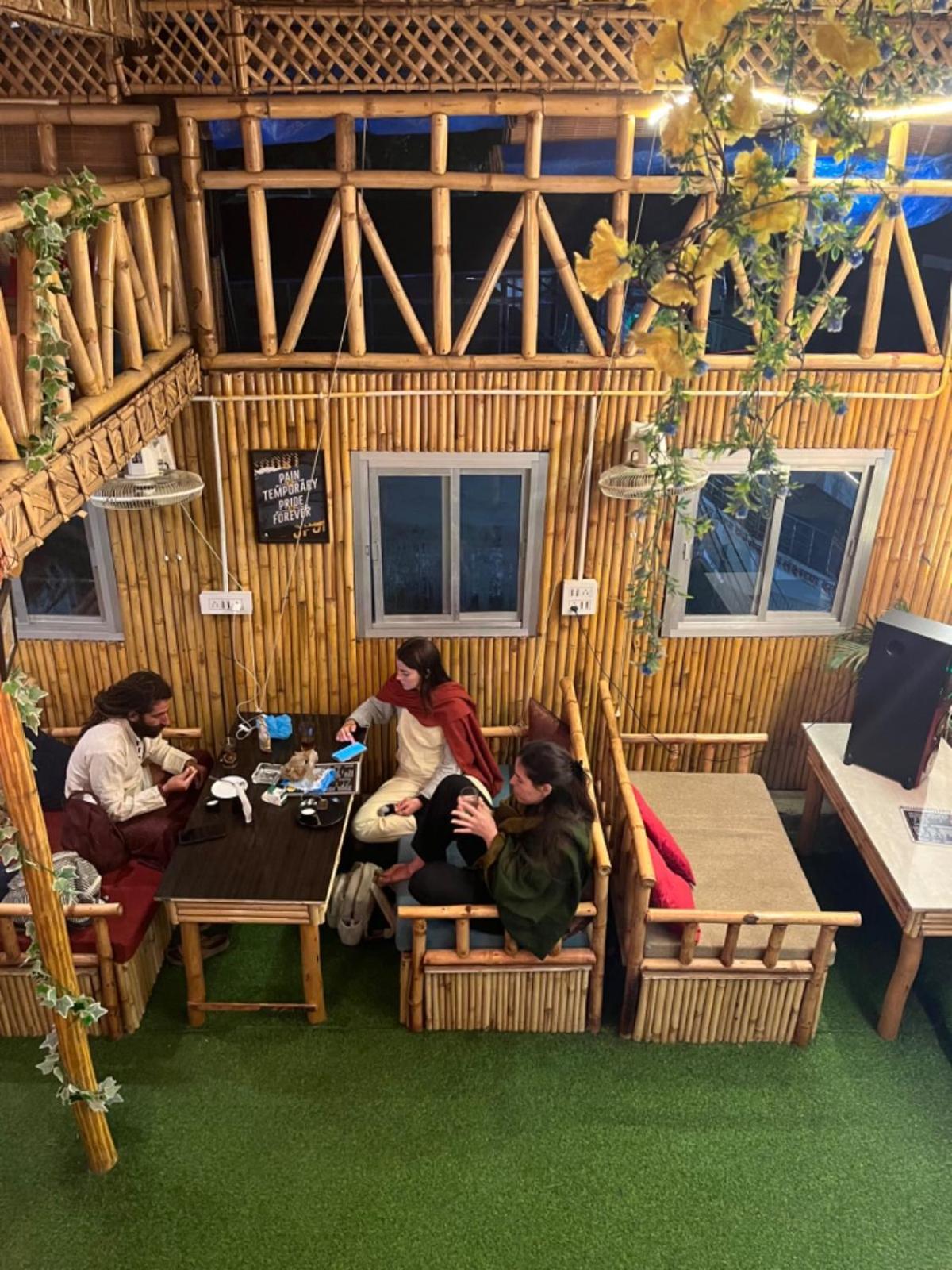 Baba'S Rishikesh Hostel Exterior photo